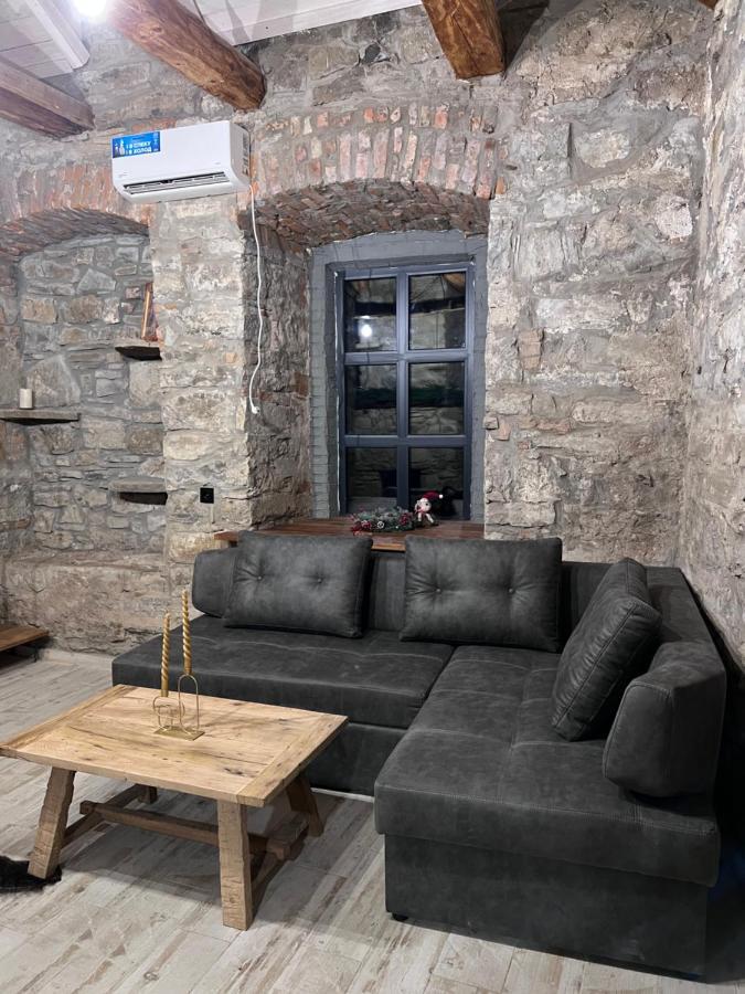 Luxury Live Apartment Kamianets-Podilskyi Ngoại thất bức ảnh