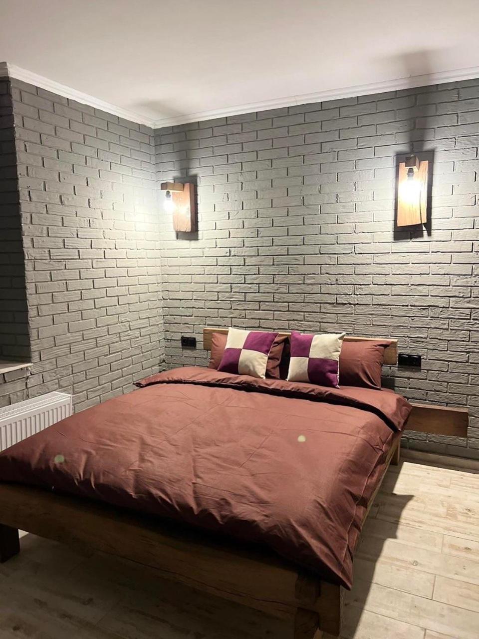 Luxury Live Apartment Kamianets-Podilskyi Ngoại thất bức ảnh